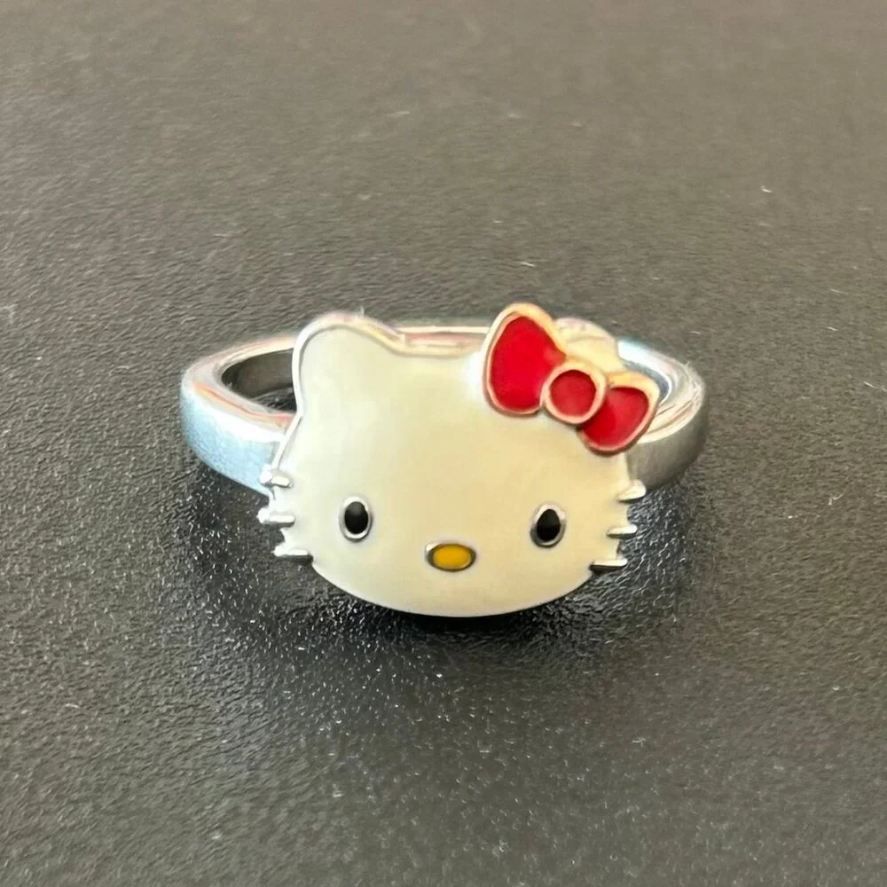 Hello Kitty Ring - Picture 4 of 10